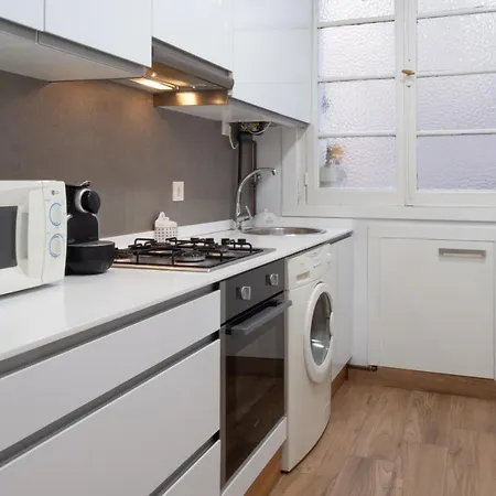 Appartement Av Menendez Valdes 3 *